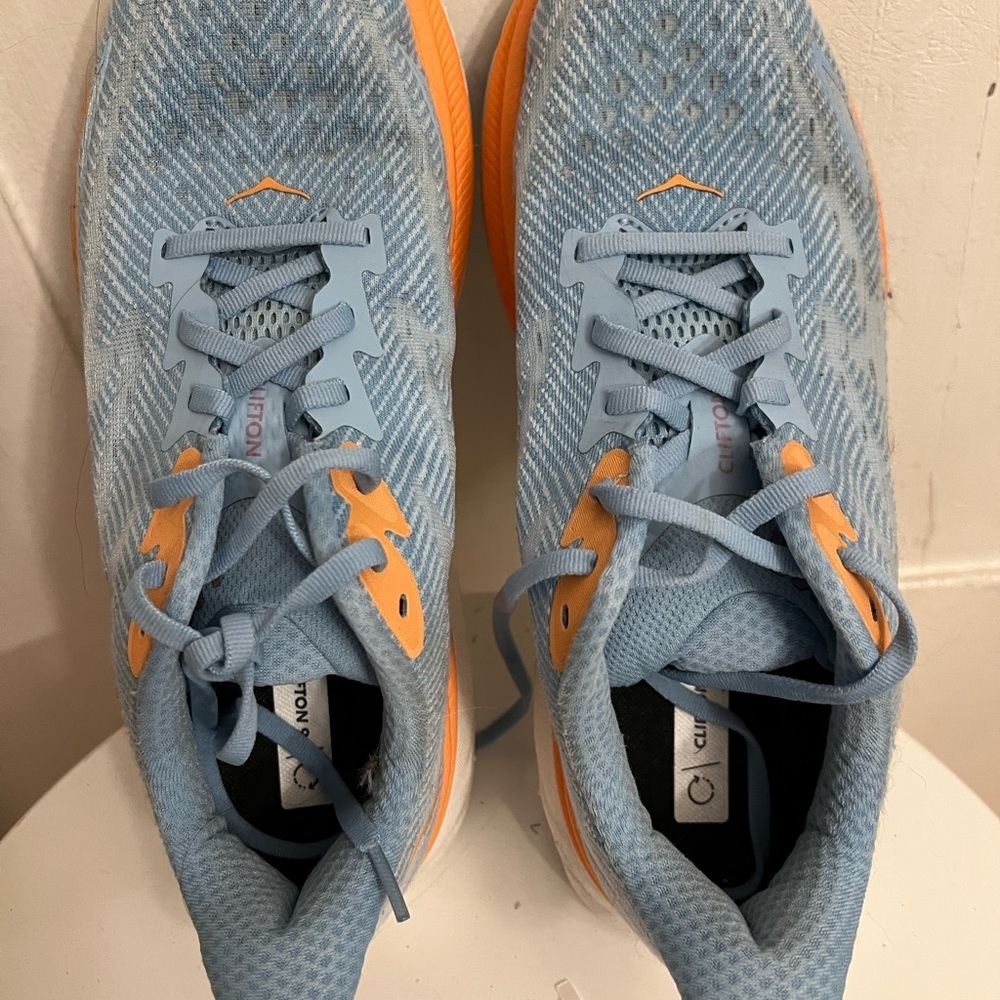 Hoka Clifton 9 women’s running shoes. Size 10. - Picture 2 of 6